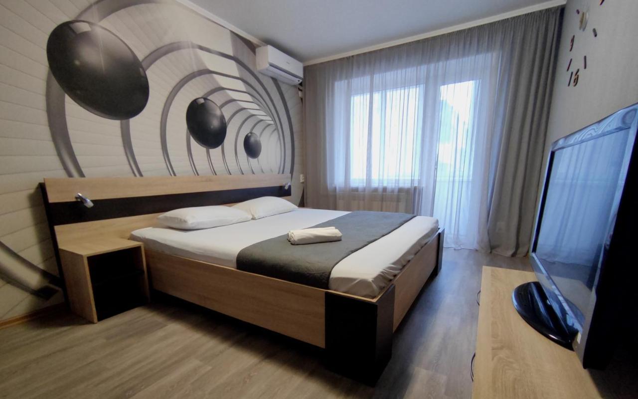 Двухкомнатные Апартаменты Центр Mystetsʹka 3 Kr Apartments Krivij Rih Kültér fotó
