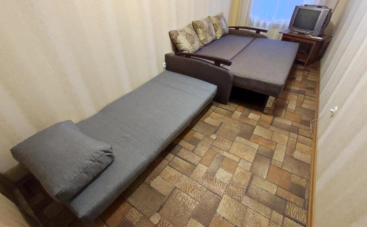Двухкомнатные Апартаменты Центр Mystetsʹka 3 Kr Apartments Krivij Rih Kültér fotó